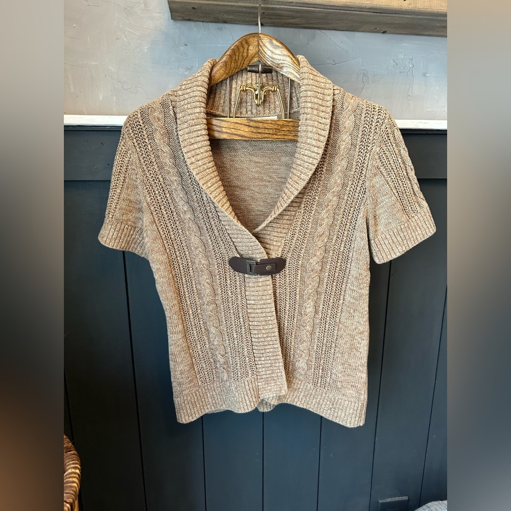 Christopher & Banks Size M Short Sleeve Cable Knit Cardigan Fastener Sweater